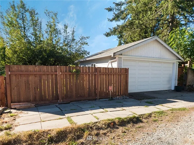 7734 31st Ave SW — Photo 20