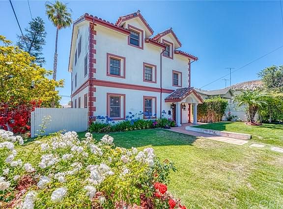 3rd image of 24402 Los Codona Ave