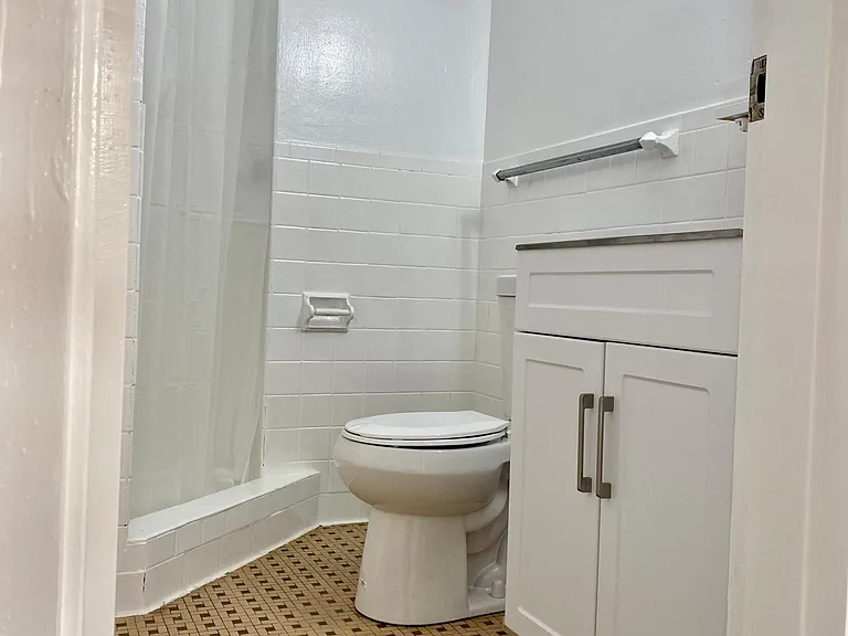 25 Woodlawn Ave #1-40 — Photo 8