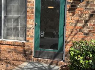 2810 Pelham Pl APT F, Winston Salem, NC 27106