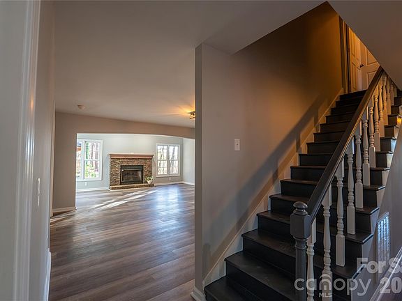 4th image of 44585 Baldwin Rd
