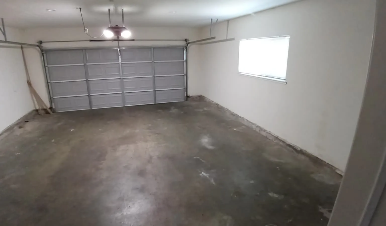 3 bed, 1345 sqft, $2,300 — Photo 2