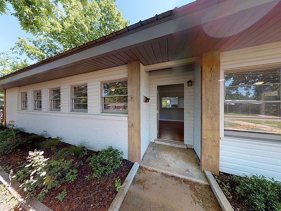 2nd image of 1170 Josephine Ave