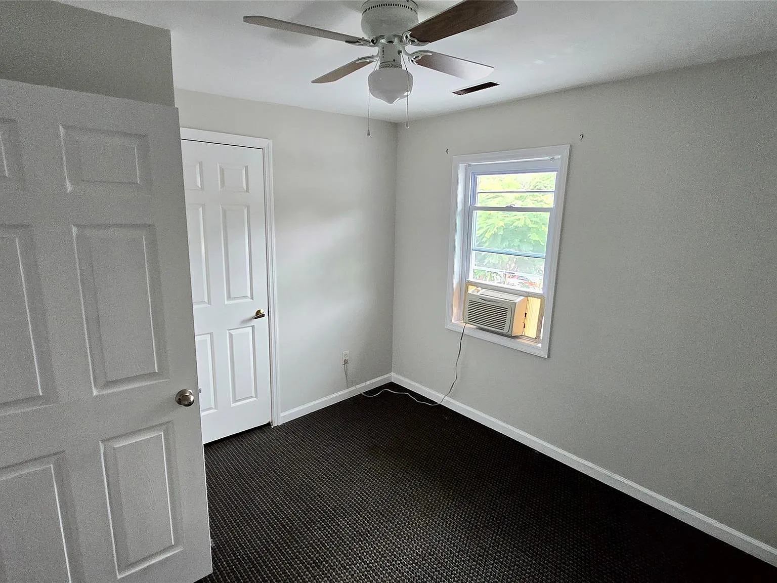 2 bed, 1.0 bath, 1000 sqft, $2,450 — Photo 3