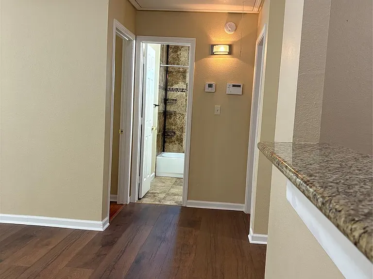 6820 Petre Dr — Photo 21