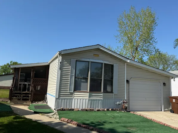 717 Thorntree Ter, Matteson, IL 60443