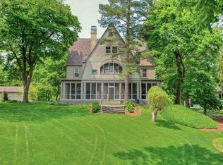 34617 Bartlett Rd, Oconomowoc, WI 53066