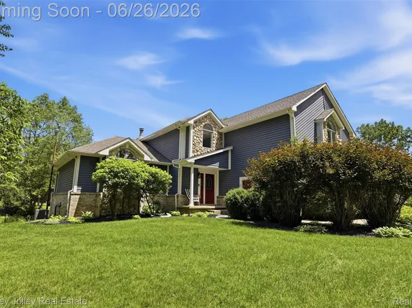 6132 Lange Rd, Howell, MI 48843