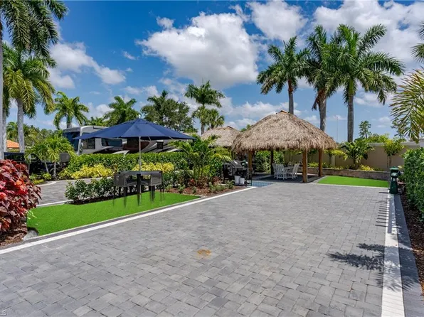 13623 Snook CIR, NAPLES, FL 34114