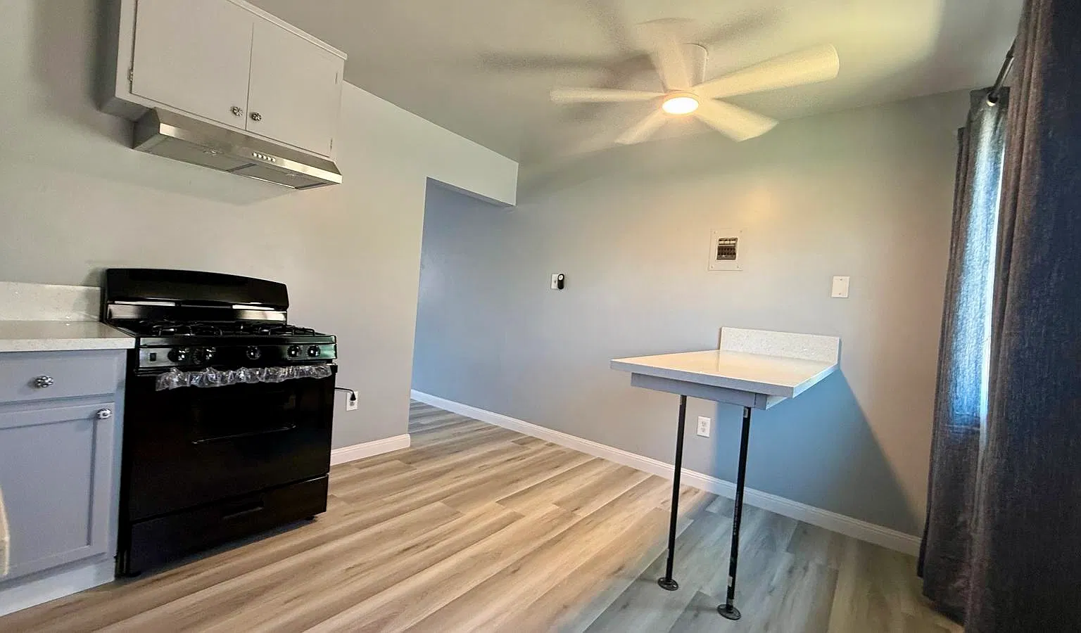 2 bed, 650 sqft, $2,090 — Photo 4