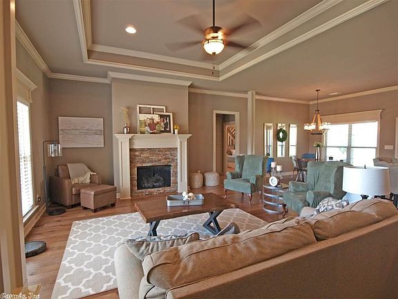5th image of 2142 Avondale Dr