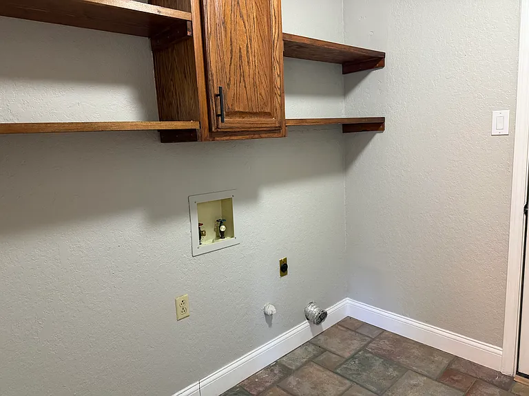 506 Pecos Trl — Photo 18