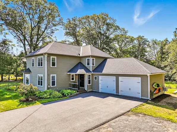 62 Ashland St, Holliston, MA 01746