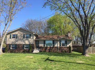 131 Creekwood Ln, Hendersonville, TN 37075