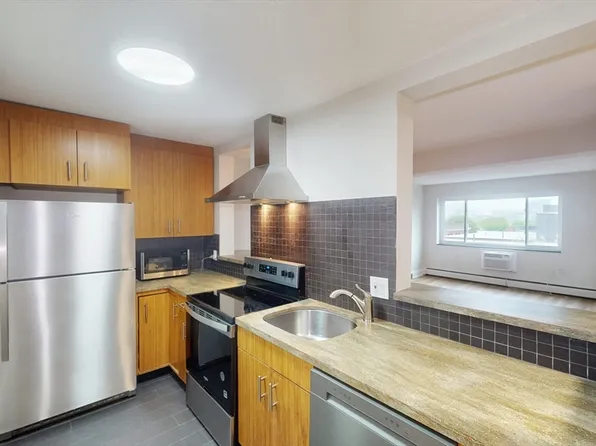 287 Harvard St APT 67, Cambridge, MA 02139