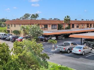 10192 Seminole Island Dr, Largo, FL 33773