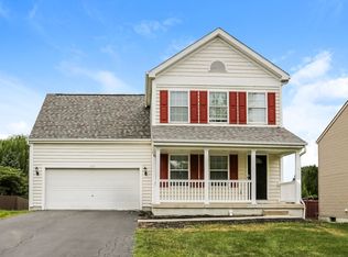 233 Purple Finch Loop, Pataskala, OH 43062