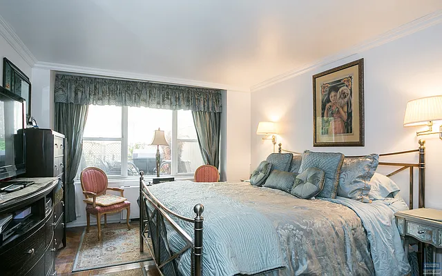 Sold by Bellmarc Realty | media 5