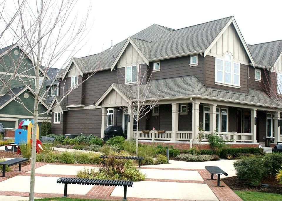 1st image of 1797 11th Ln NE