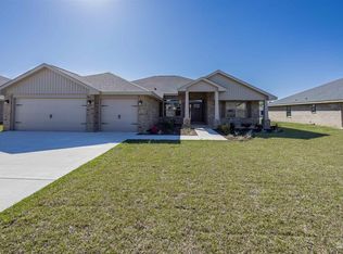 6214 Pineapple Dr, Milton, FL 32570