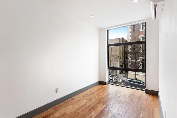 Rented by The InHouse Group | media 2