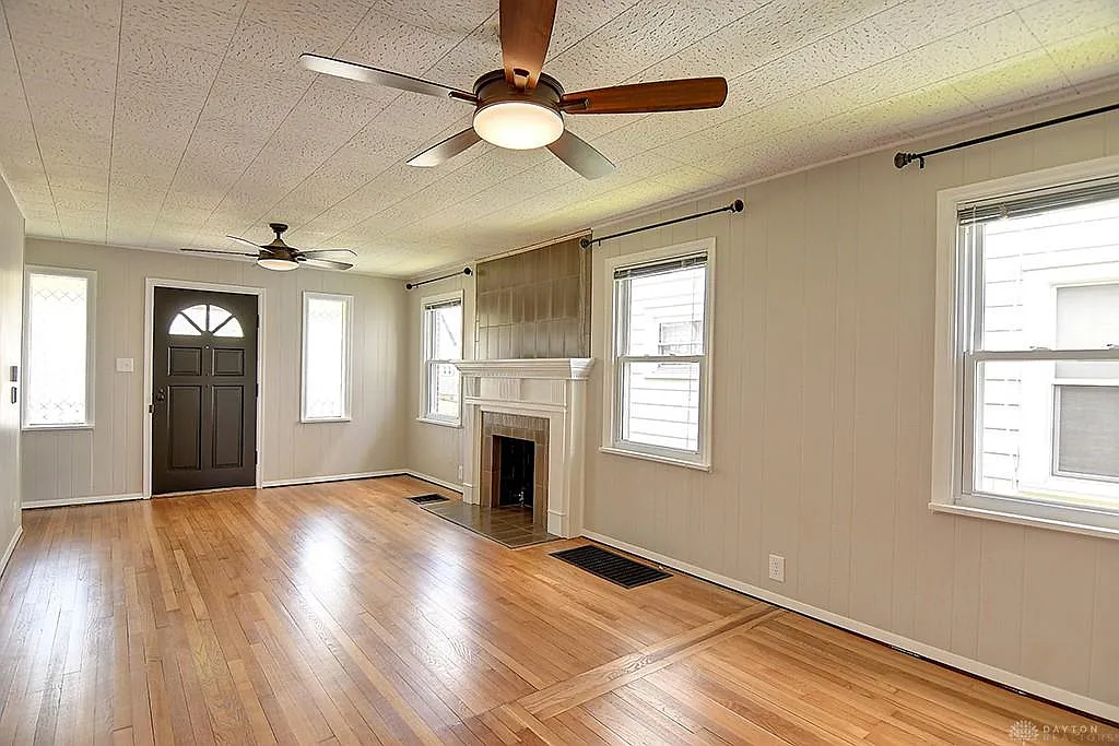 2 bed, 1.0 bath, 1006 sqft, $1,495 — Photo 3