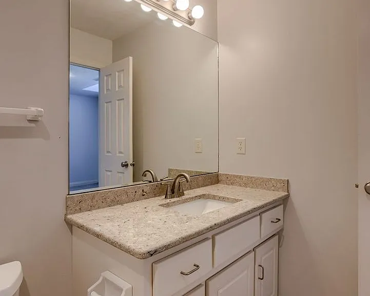 18074 Mayberry St — Photo 41
