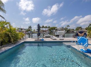 17720 Long Point Dr, Redington Shores, FL 33708