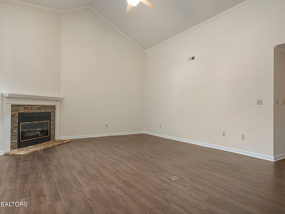 4th image of 4125 Woodlawn Pike APT A2