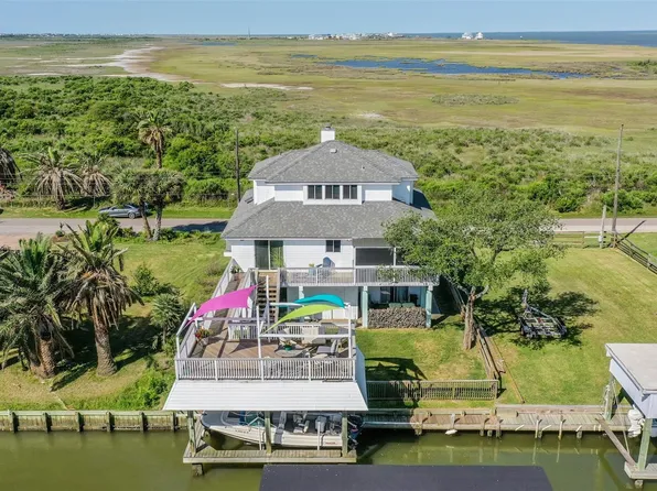 1220 103rd St, Galveston, TX 77554