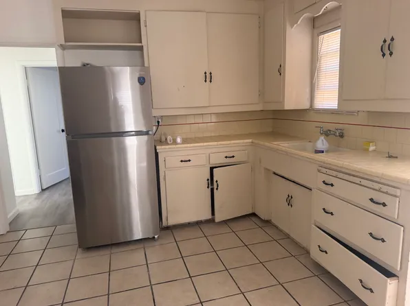 1855 W Willow St, Stockton, CA 95203