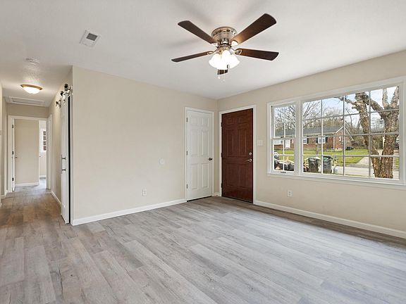 3rd image of 3531 Olympia Rd