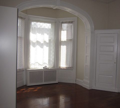 5th image of 2212 Delancey Pl #2R