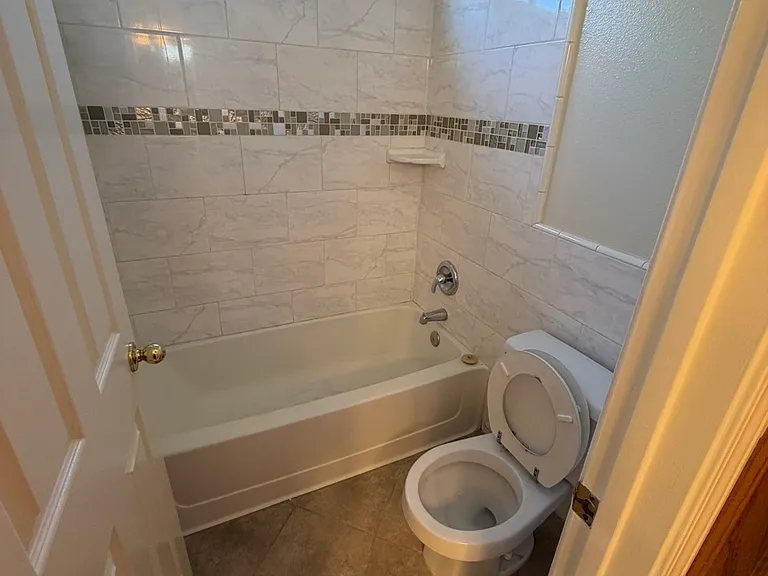 2273 N Babigian Ave — Photo 8