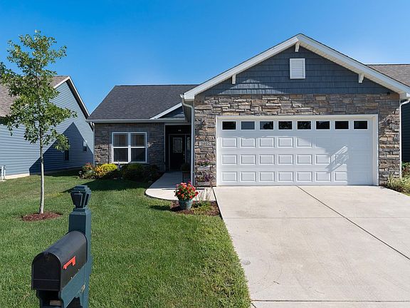 2nd image of 3402 Monument Dr