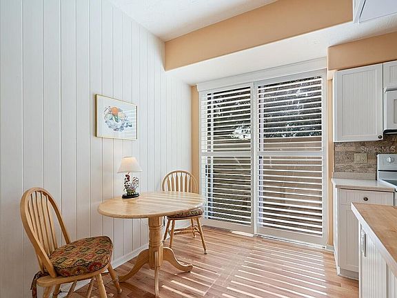 5th image of 3902 Chatsworth Greene #1