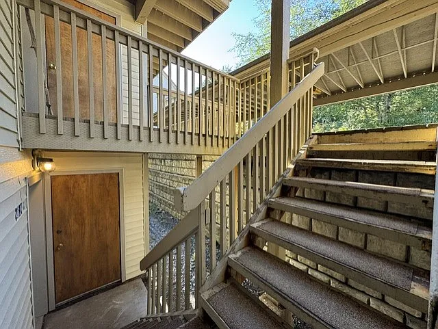 Chatham Place - 2137C — Photo 2