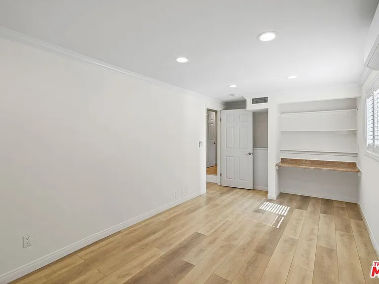 2910 Santa Carlotta St — Photo 33