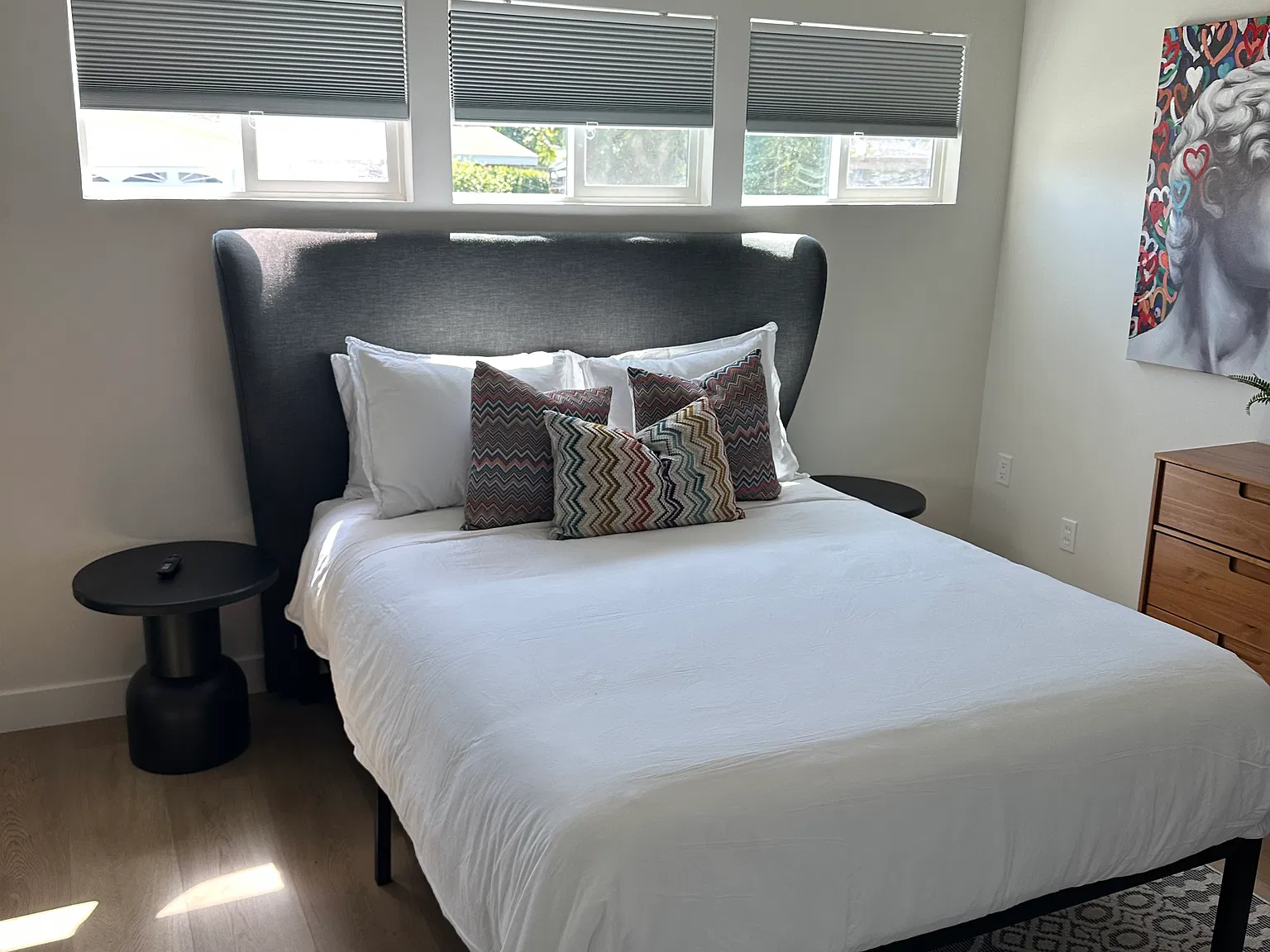 4 bed, 1400 sqft, $5,400 — Photo 4