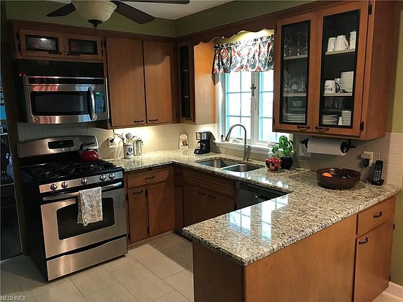 2nd image of 1051 W Mill Dr