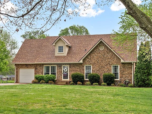 3rd image of 3789 Cloverbrook Dr