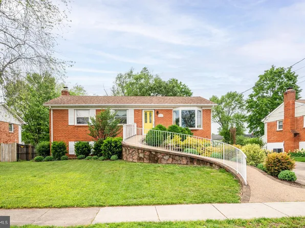 9710 King George Dr, Manassas, VA 20109