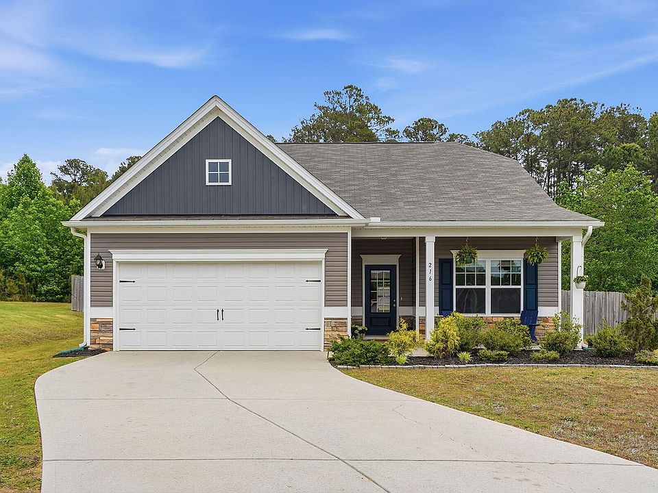1st image of 216 Clarendon View Ct