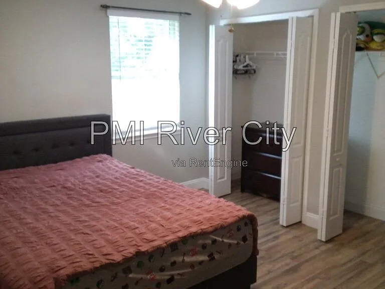2320 Locustwood Ct — Photo 25