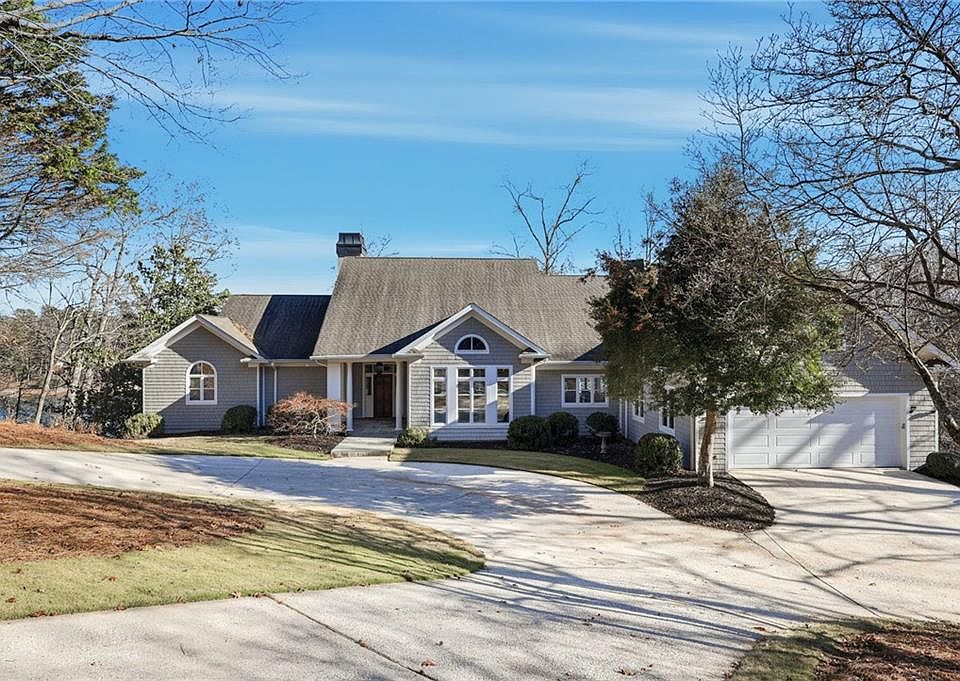 1st image of 951 E Lake Dr