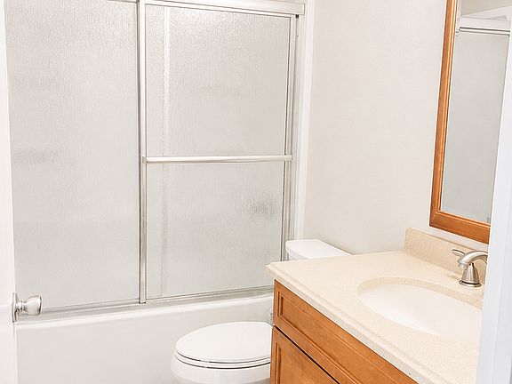 5th image of 5712 Baltimore Dr #467 & 469
