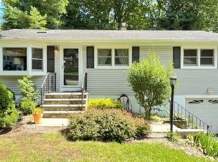 41 Stonybrook Rd, Rockaway, NJ 07866