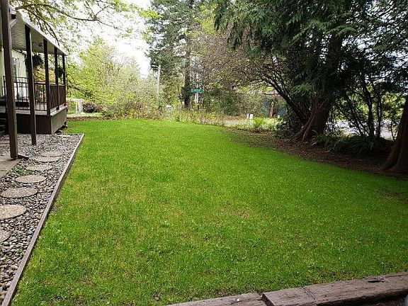 2nd image of 10 E Panorama Dr