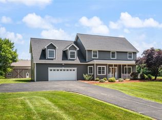 5820 Ontario Center Rd, Ontario, NY 14519