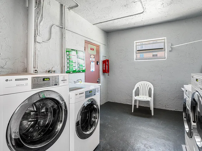 721 Lori Dr #208 — Photo 21